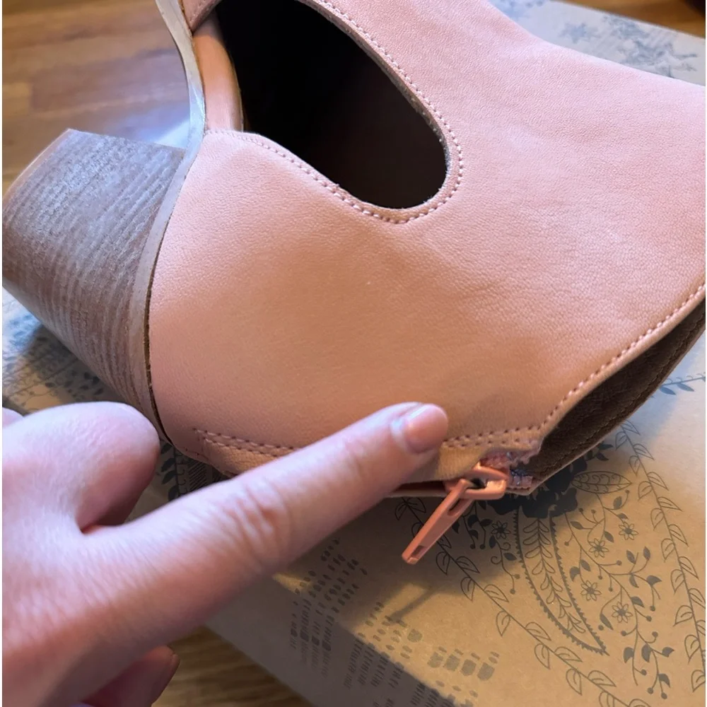 Free People Coral Cut out Wilder Booties Ankle Boots Womens 40 Boho Western - Picture 8 of 9